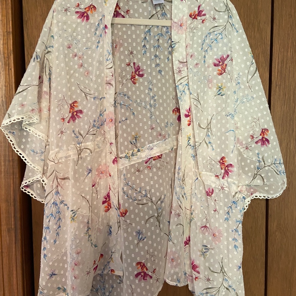 Lacy beachy flowy cardigan
